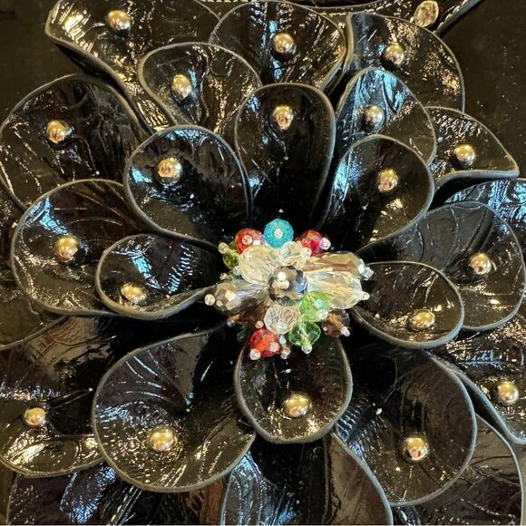 Cowgirl Trendy Black Patent Vinyl Conceal Carry Bag - Picture 10 of 16